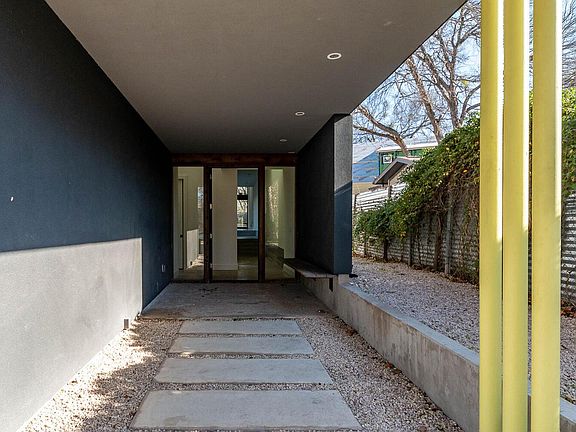 4th image of 3305 Garden Villa Ln #B