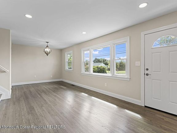 3rd image of 200 Terrace Avenue