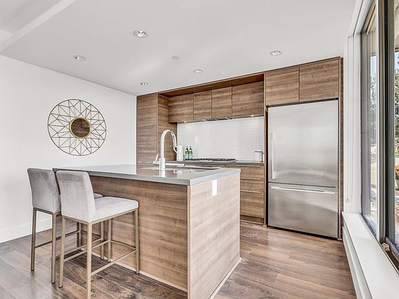 5th image of 1550 Fern St #504