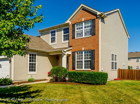 2nd image of 3171 Venetian Way