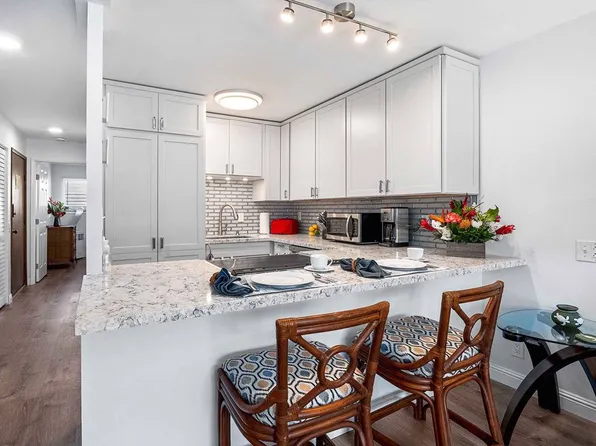 75-6100 Alii Dr APT B25, Kailua Kona, HI 96740