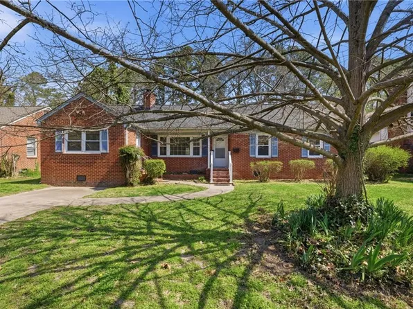 13 Paddock Dr, Newport News, VA 23606