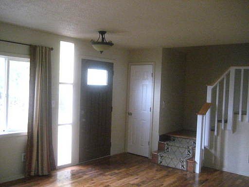 4th image of 1831 NW Finch Ct