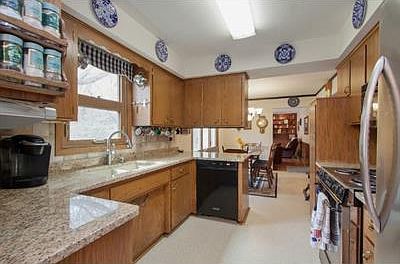 3rd image of 1005 Leisure Ct