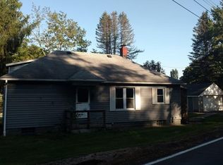 106 Mercer Rd, Ellwood City, PA 16117