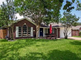 1411 Southern Plantation Dr, College Station, TX 77845