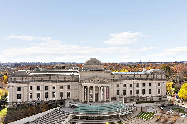 Sold by Douglas Elliman | media 25