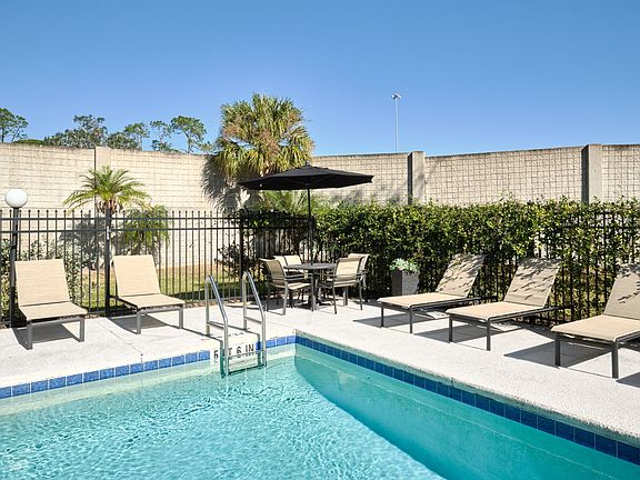 Townsgate Apartments | Plant City, FL | Pool