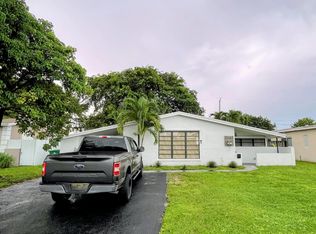 7561 Tropicana St, Hollywood, FL 33023