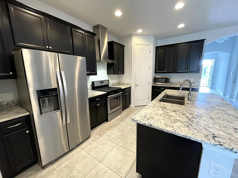 2881 Casterton Dr — Photo 7