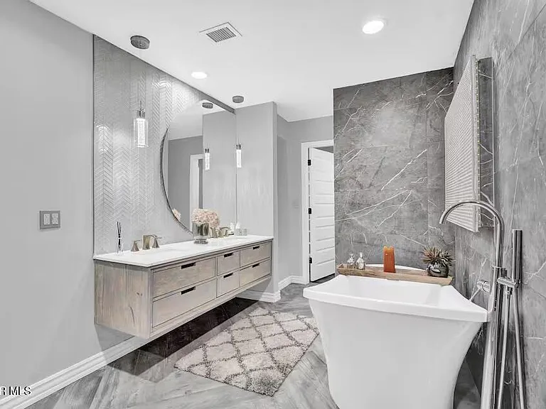 9100 Parkland Dr — Photo 17