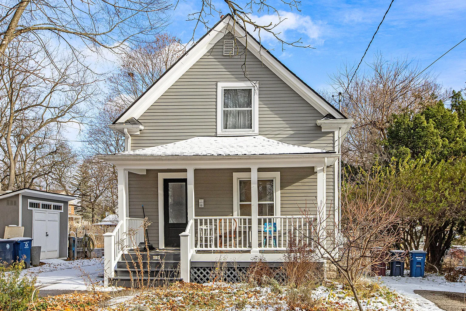 618 Gott St photo 1