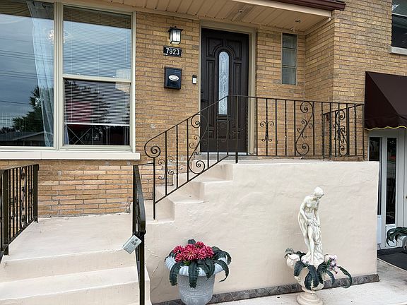 3rd image of 7923 Central Ave