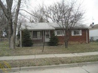 19761 Voiland St, Roseville, MI 48066