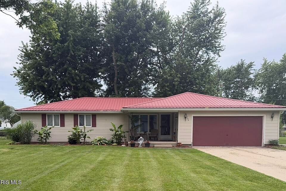 1st image of 744 Tom Tim Dr