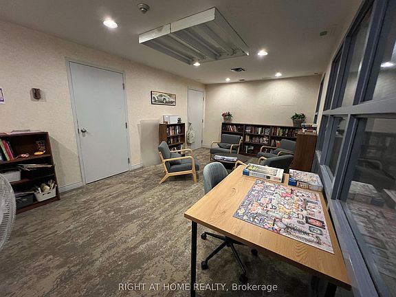 5th image of 90 Dale Ave #706