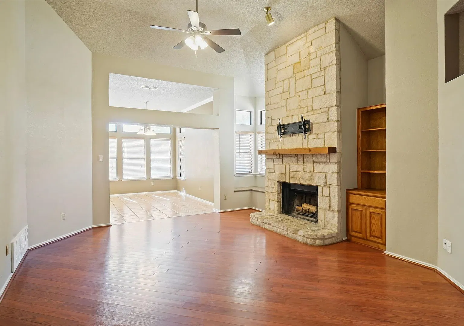 Gorgeous Saginaw Home near Willow Creek Park - Eagle Mountain ISD — Photo 2