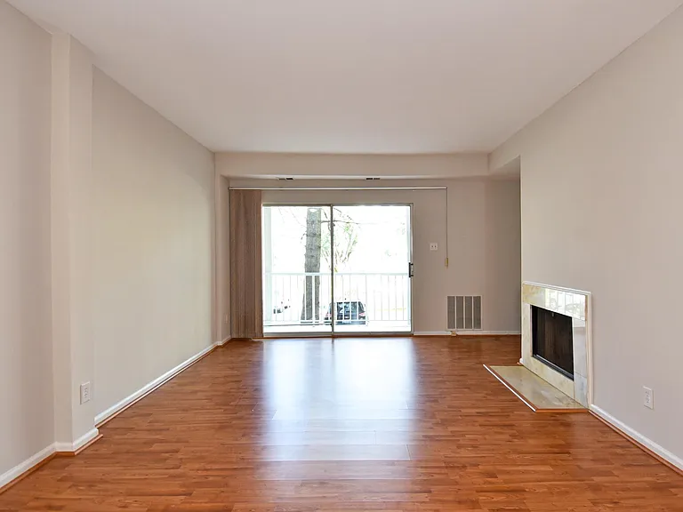 25 Pickering Ct #2 — Photo 8
