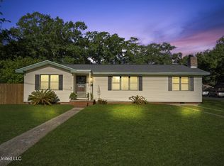 1613 Cahill Dr, Gulfport, MS 39507