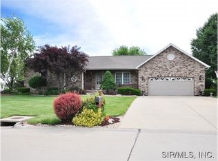 4 Peggy Sue Ct, Collinsville, IL 62234