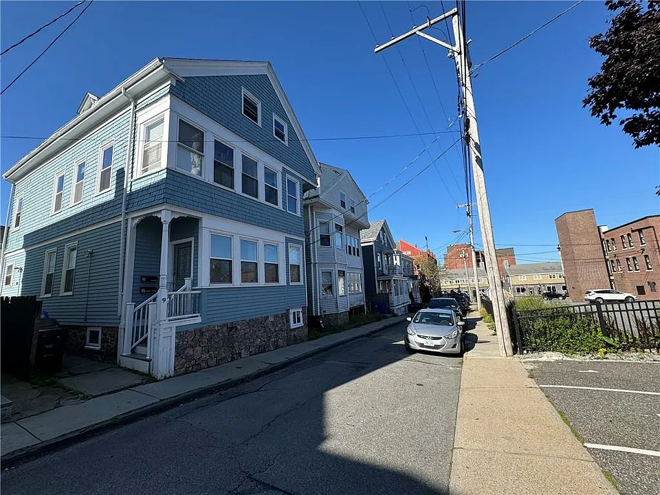 9 Ann St #2