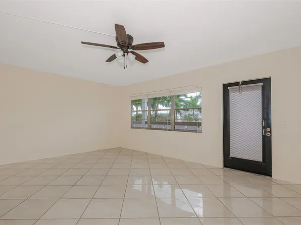 2009 Cornwall #2009, Boca Raton, FL 33434