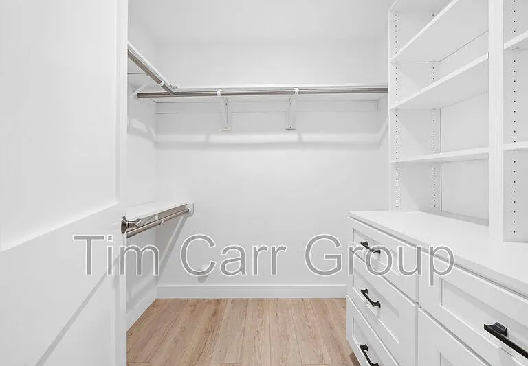 112 S Bayfront — Photo 17