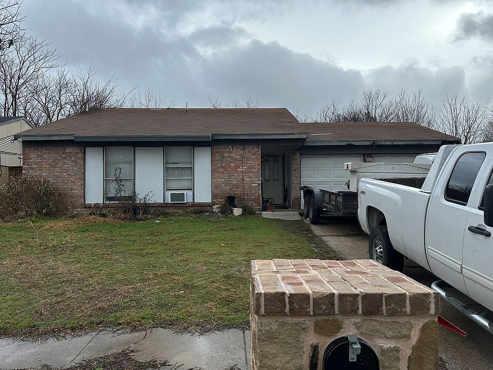 1st image of 424 Stonecreek Dr