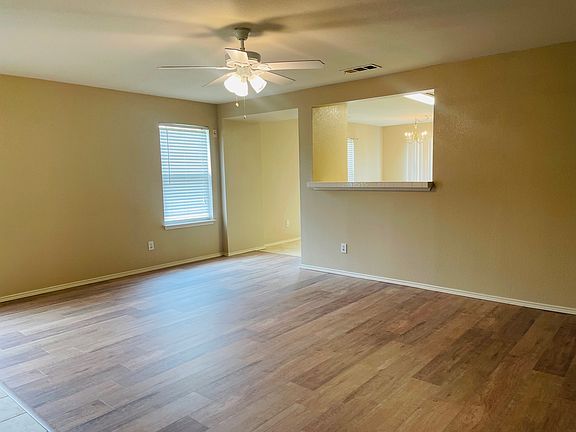 5th image of 614 Rock Brook Dr