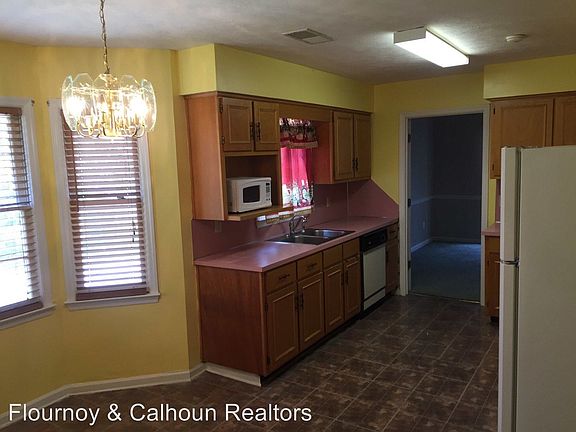 3rd image of 5560 Saratoga Dr
