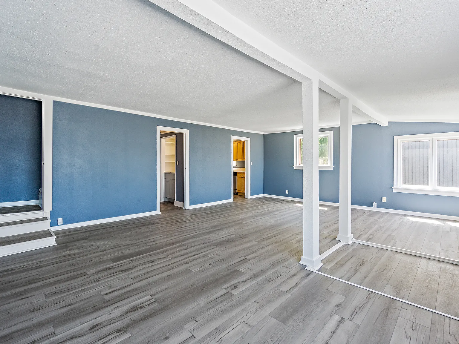 1310 Alki Ave SW, Seattle - 1 — Photo 2