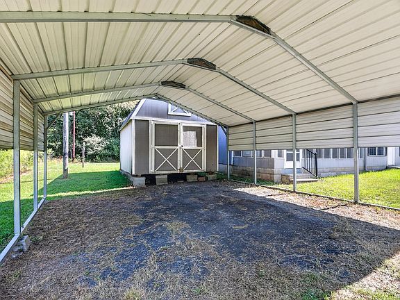 4th image of 4026 Lena Ln