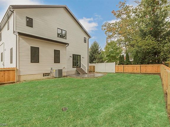 2nd image of 409 Parkside Dr