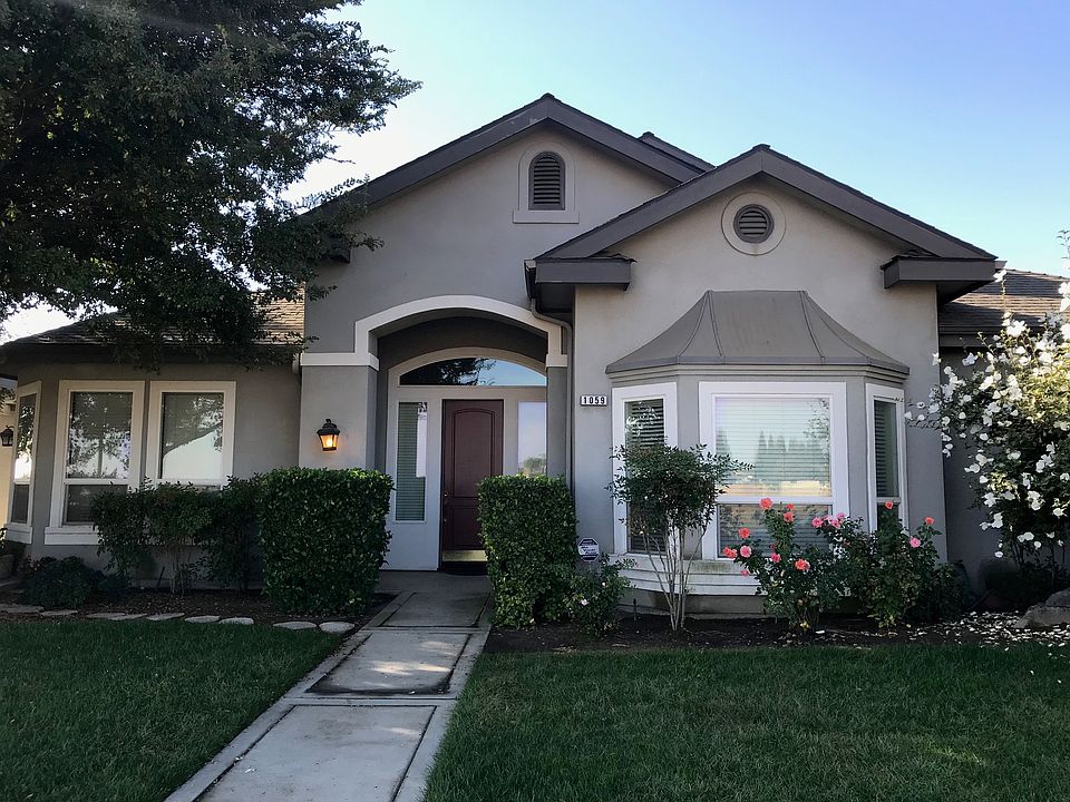 2nd image of 1059 Evergreen St
