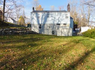 1537 Strawberry Rd, Mohegan Lake, NY 10547
