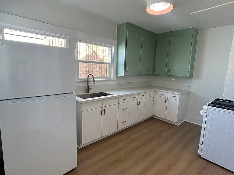 3615 NE Sandy Blvd — Photo 3