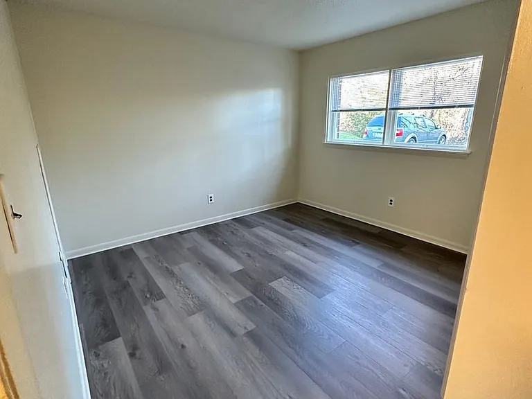 120 Linden Dr — Photo 6