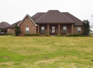7856 Lake St, Lake Charles, LA 70605