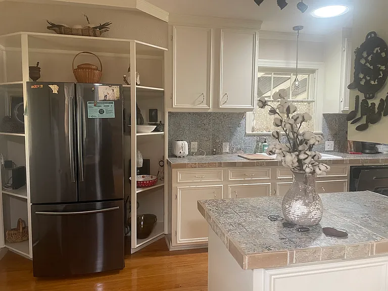 2202 Lindell Ave #2 — Photo 14