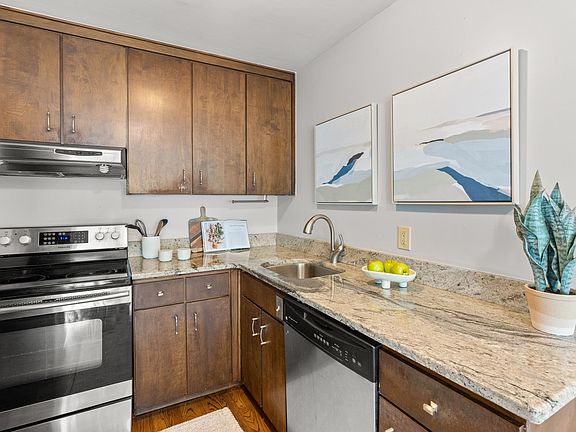 5th image of 1900 Richard Jones Rd APT B207