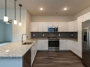 2218 Gathering Square Ct, Fuquay Varina, NC 27526