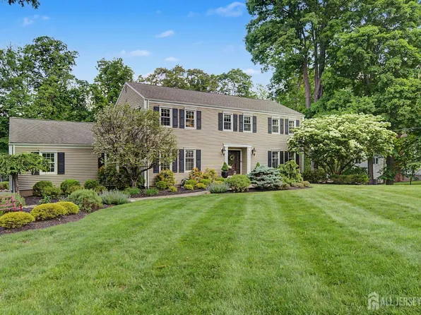 13 Mabro Dr, Denville, NJ 07834