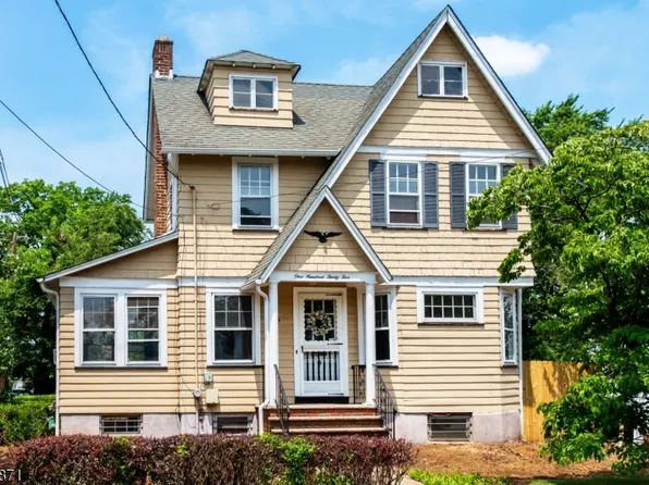 135 W Colfax Ave, Roselle Park Boro, NJ 07204