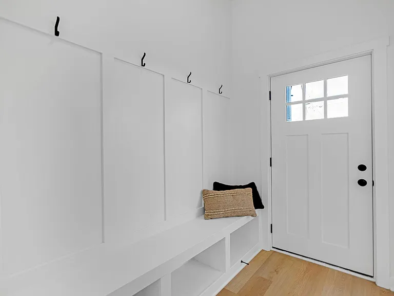 1025 Churchman Ave — Photo 25