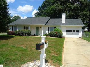 11 Poppy Meadow Ln, Simpsonville, SC 29681