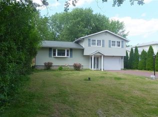 6432 Scotland Rd, East Syracuse, NY 13057