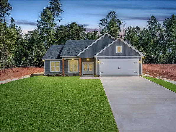 103 Mount Bay Dr, Westminster, SC 29693