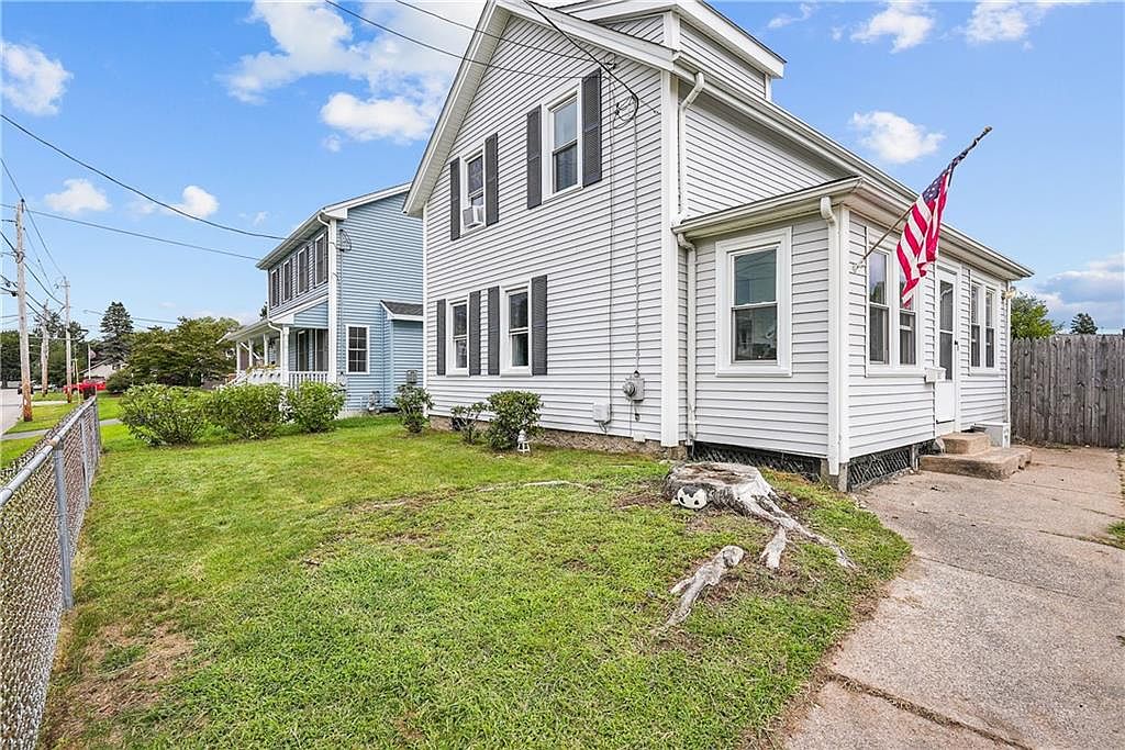 393 Kenyon Ave, Pawtucket, RI 02861 Zillow