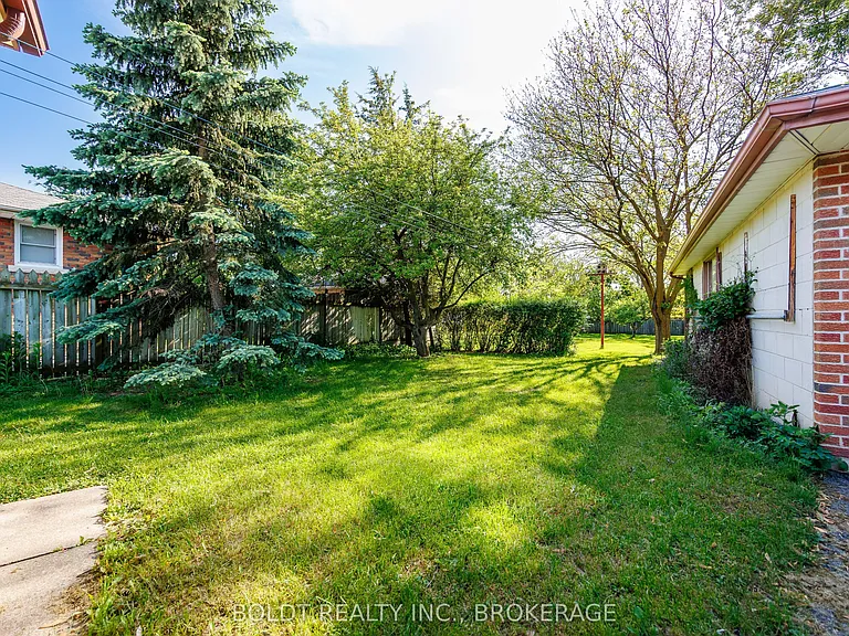 127 Louth St #2 — Photo 16
