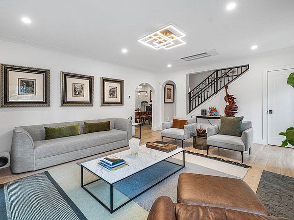 5th image of 340 NE 126th Street